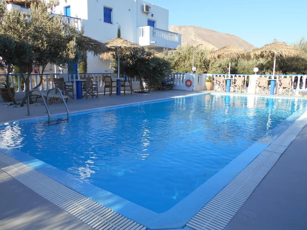 Studios Apartments Kapetanios Perissa  Bagian luar foto