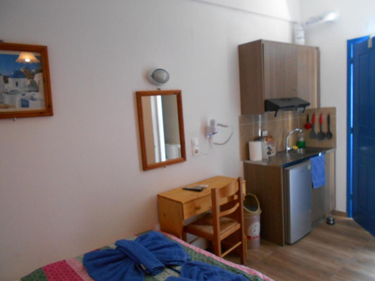 Studios Apartments Kapetanios Perissa  Bagian luar foto