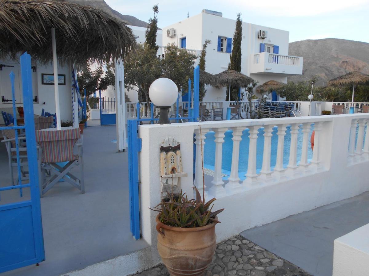 Studios Apartments Kapetanios Perissa  Bagian luar foto