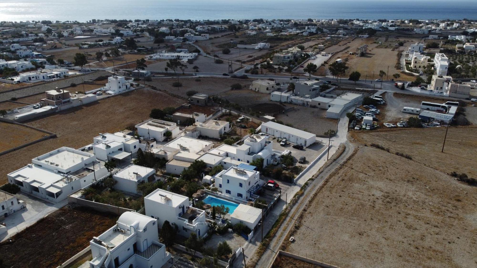 Studios Apartments Kapetanios Perissa  Bagian luar foto