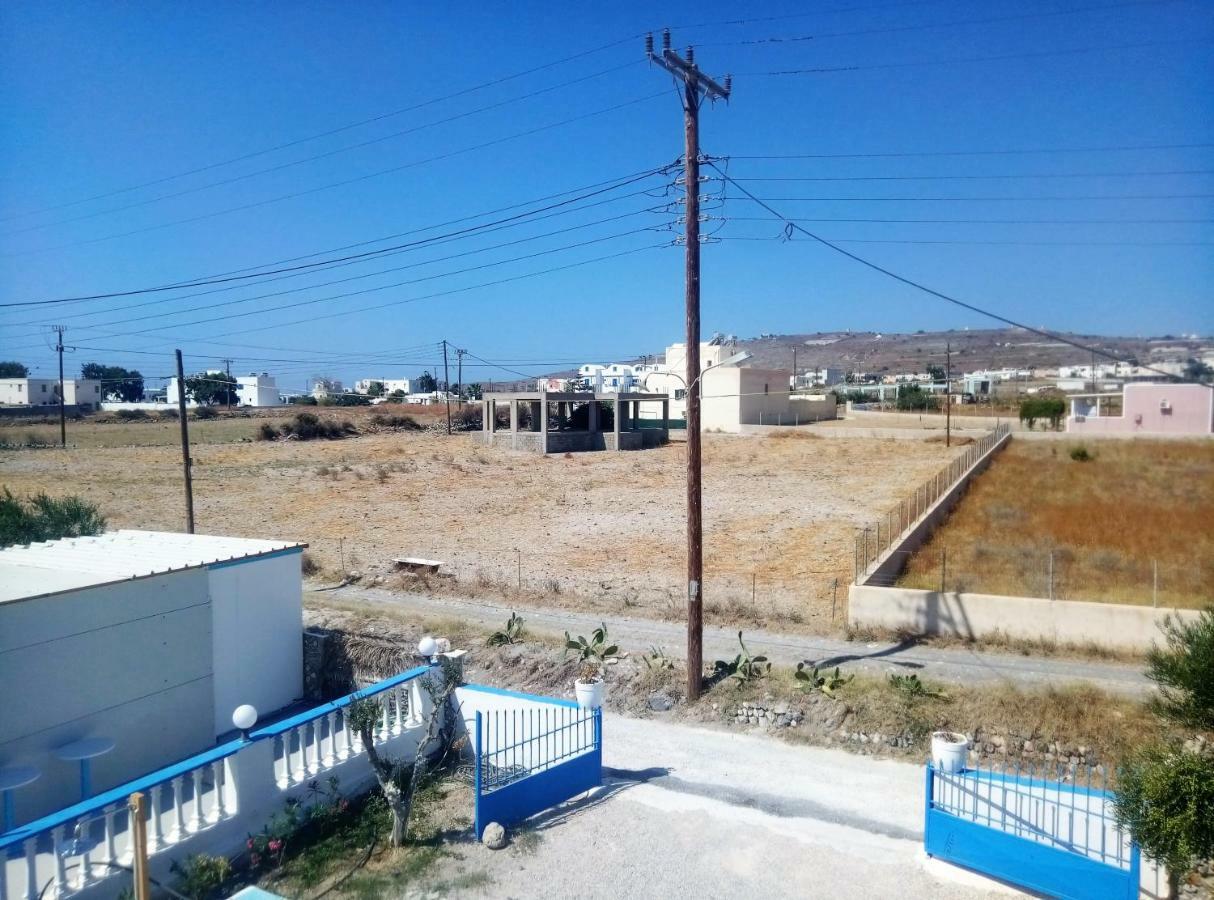 Studios Apartments Kapetanios Perissa  Bagian luar foto